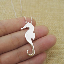 Load image into Gallery viewer, Dainty Sea Horse Necklace