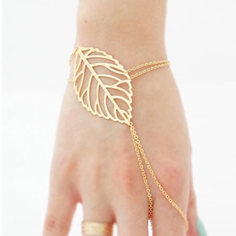 Palm Bracelet with Finger Vine