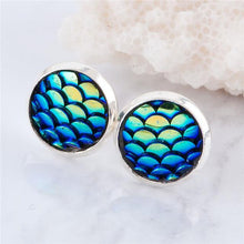 Load image into Gallery viewer, Mermaid Scale Earrings