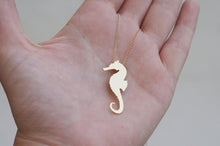 Load image into Gallery viewer, Dainty Sea Horse Necklace