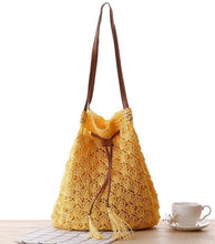 Load image into Gallery viewer, Straw Hobo Bag